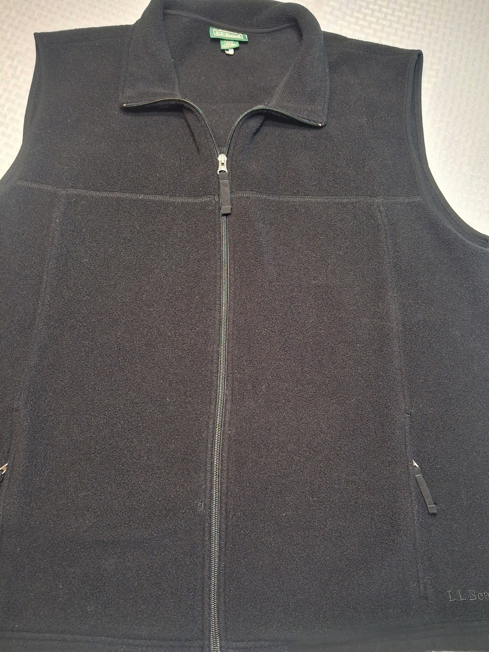 L.L. Bean Men’s Black Fleece Vest - Full-Zip